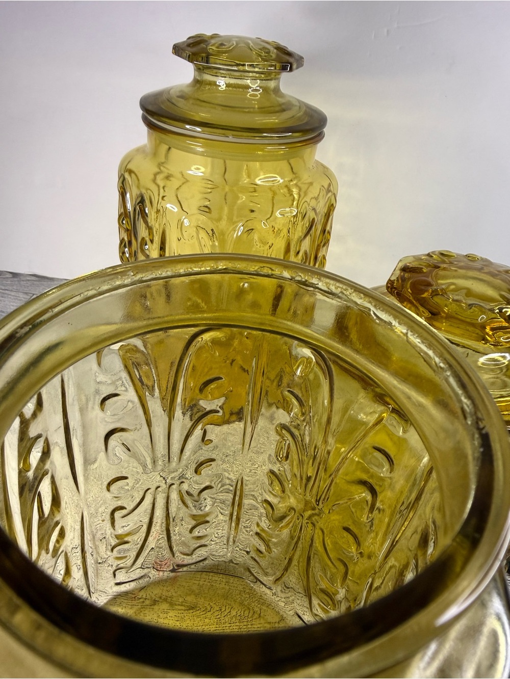 vintage LE Smith Amber Glass Atterbury Scroll canister set of 3 - Picture 8 of 8
